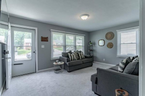 Beautiful Bungalow close to Downtown